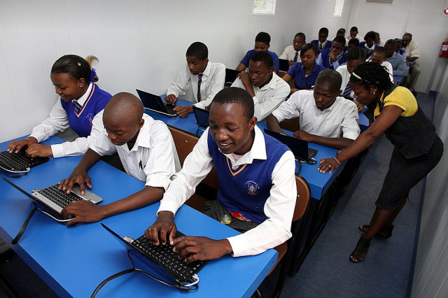 Samsung Solar Powered Internet School Students on Computers 640x426