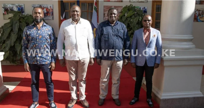 President Uhuru and Coastal leaders at statehouse