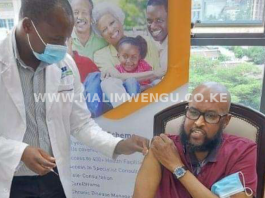 Kamkunji Parliamentary aspirant Ibrahim Johnny Ahmed receiving vaccine